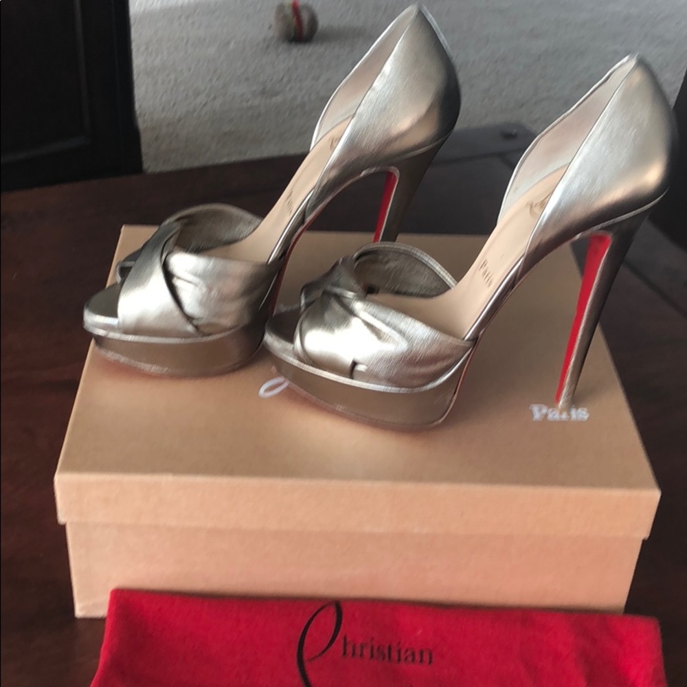 Christian Louboutin Volpi 150 - gold
